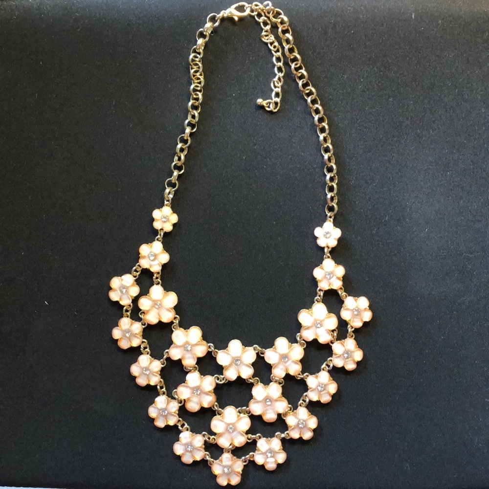 Detailed flower necklace